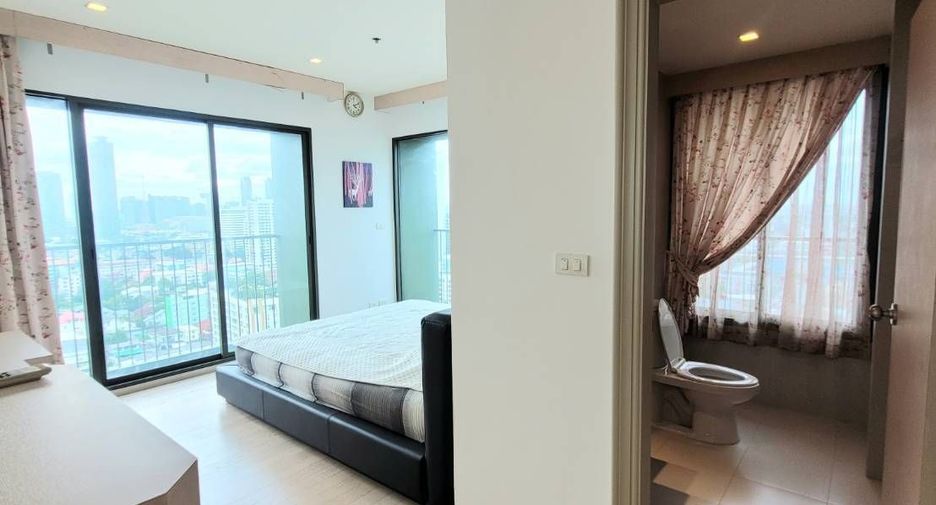 For sale 2 bedrooms condo in Watthana, Bangkok