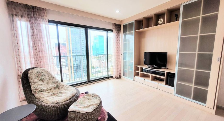 For sale 2 bedrooms condo in Watthana, Bangkok