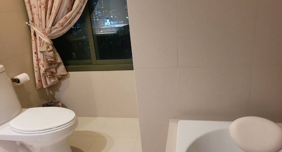 For sale 2 bedrooms condo in Watthana, Bangkok