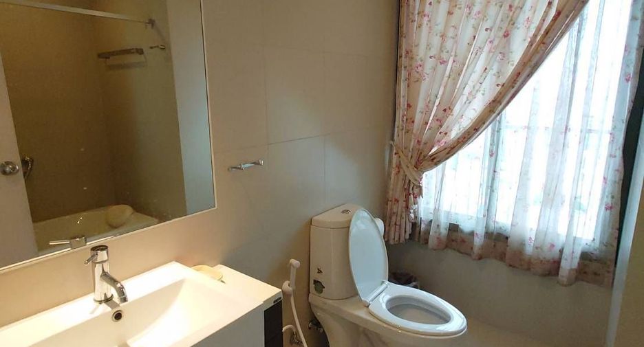 For sale 2 bedrooms condo in Watthana, Bangkok