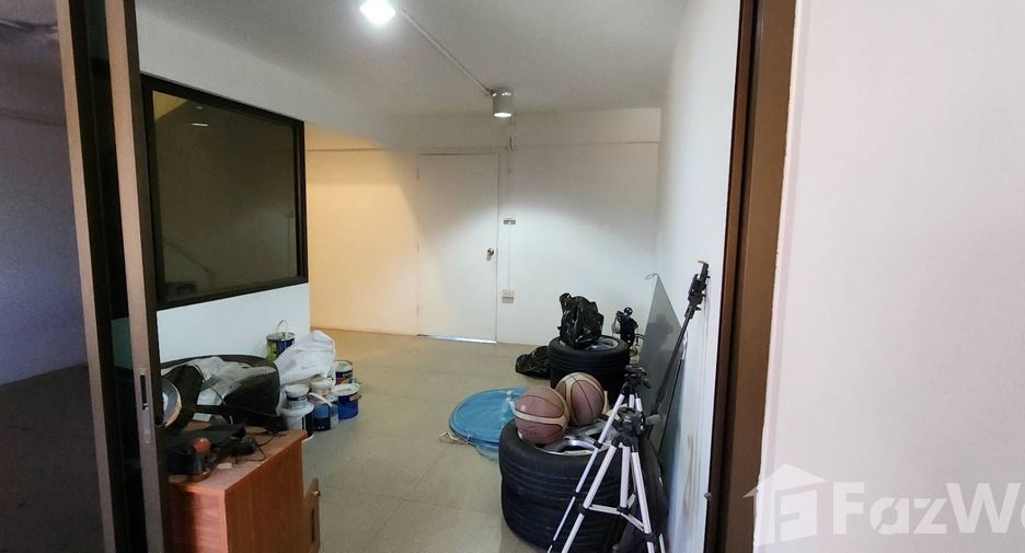 Local comercial en venta de 3 habitaciones en Ban Chang, Rayong