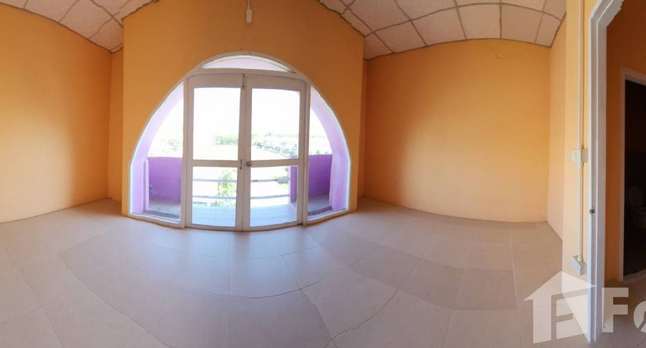 Local comercial en venta de 3 habitaciones en Ban Chang, Rayong