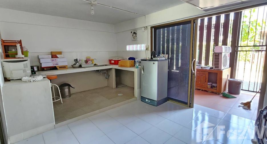 Local comercial en venta de 3 habitaciones en Ban Chang, Rayong