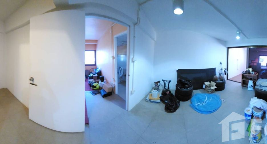 Local comercial en venta de 3 habitaciones en Ban Chang, Rayong
