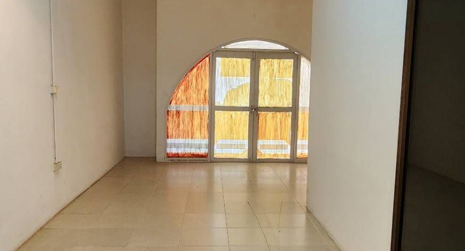 Local comercial en venta de 3 habitaciones en Ban Chang, Rayong