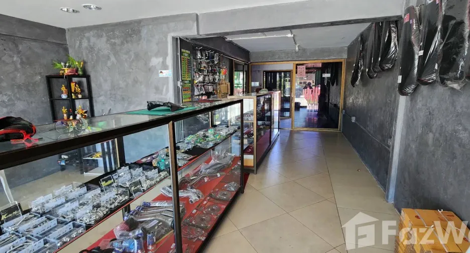 For sale 3 bedrooms retail Space in Ban Chang, Rayong