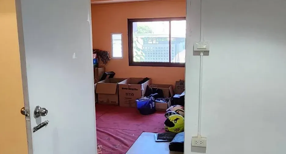 Local comercial en venta de 3 habitaciones en Ban Chang, Rayong