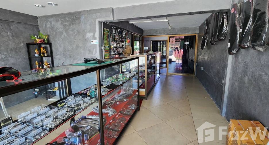 Local comercial en venta de 3 habitaciones en Ban Chang, Rayong