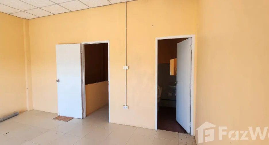 Local comercial en venta de 3 habitaciones en Ban Chang, Rayong