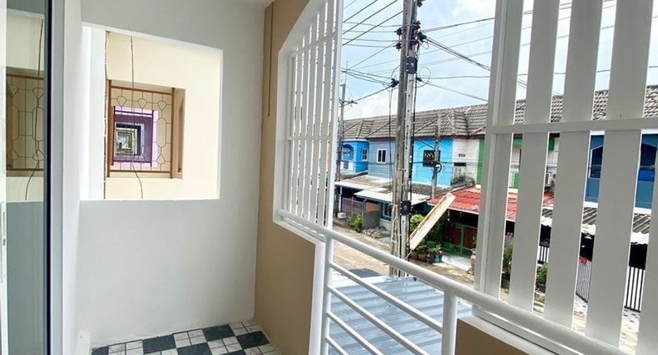 À vendre 2 chambres maison de ville à Thanyaburi, Pathum Thani