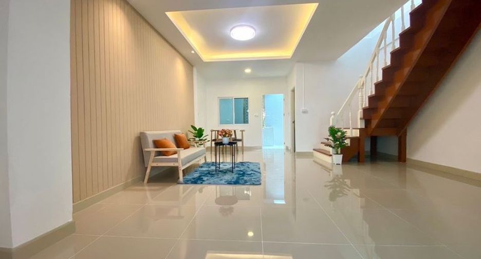 À vendre 2 chambres maison de ville à Thanyaburi, Pathum Thani