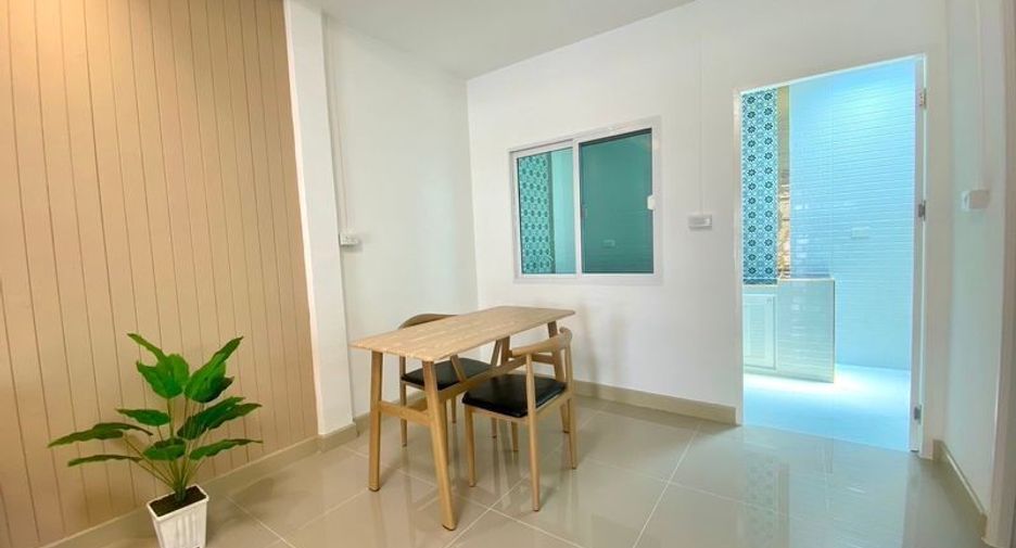 À vendre 2 chambres maison de ville à Thanyaburi, Pathum Thani