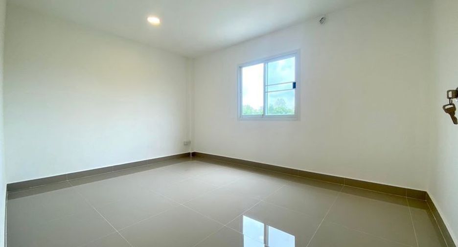 À vendre 2 chambres maison de ville à Thanyaburi, Pathum Thani