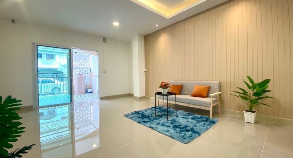 À vendre 2 chambres maison de ville à Thanyaburi, Pathum Thani