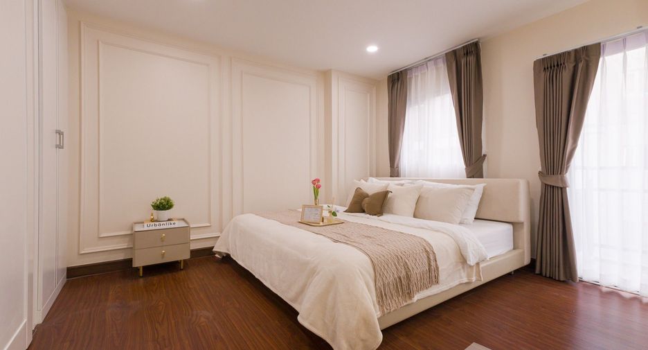 For sale 1 bed condo in Phra Khanong, Bangkok