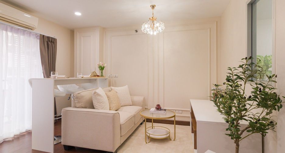 For sale 1 bed condo in Phra Khanong, Bangkok