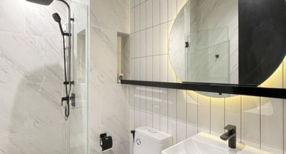 For sale 1 bed condo in Khlong San, Bangkok