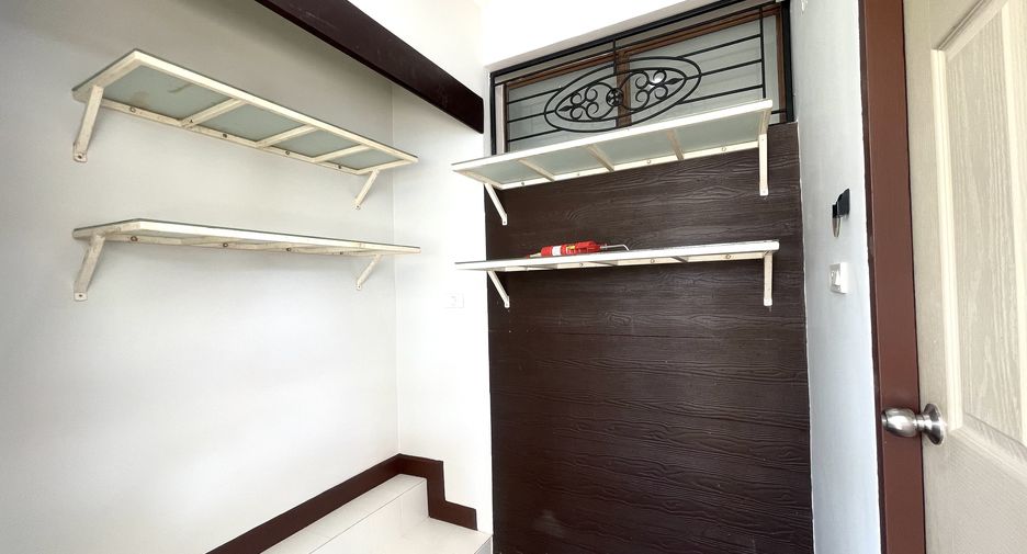 For sale 3 bedrooms villa in Thalang, Phuket