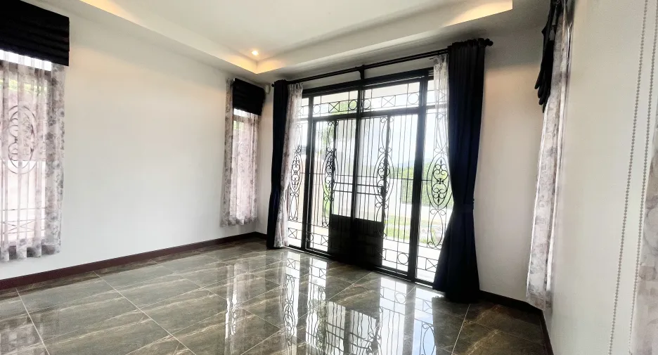 For sale 3 bedrooms villa in Thalang, Phuket