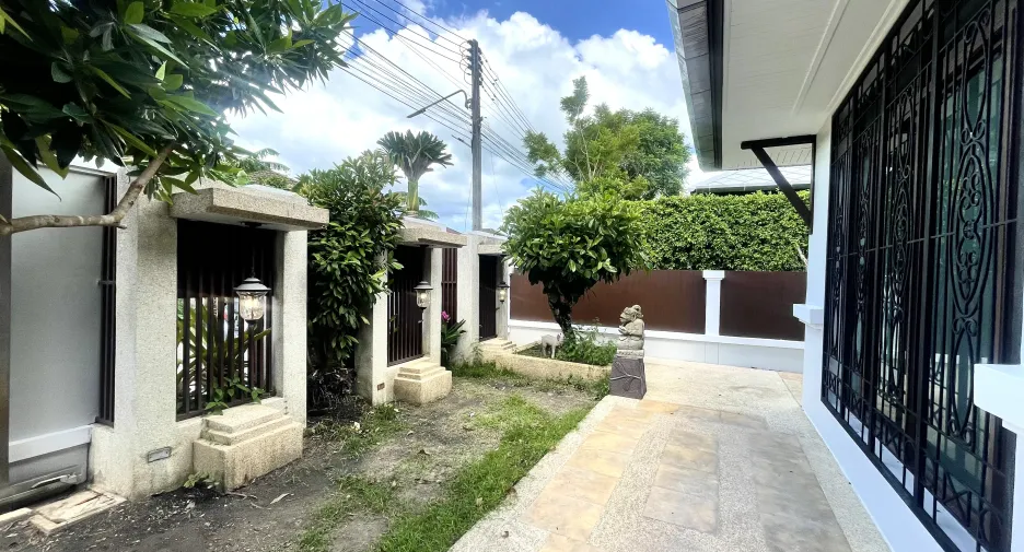 For sale 3 bedrooms villa in Thalang, Phuket