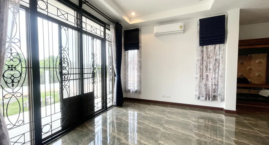 For sale 3 bedrooms villa in Thalang, Phuket