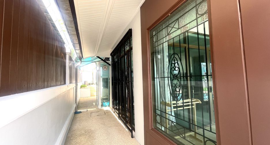 For sale 3 bedrooms villa in Thalang, Phuket