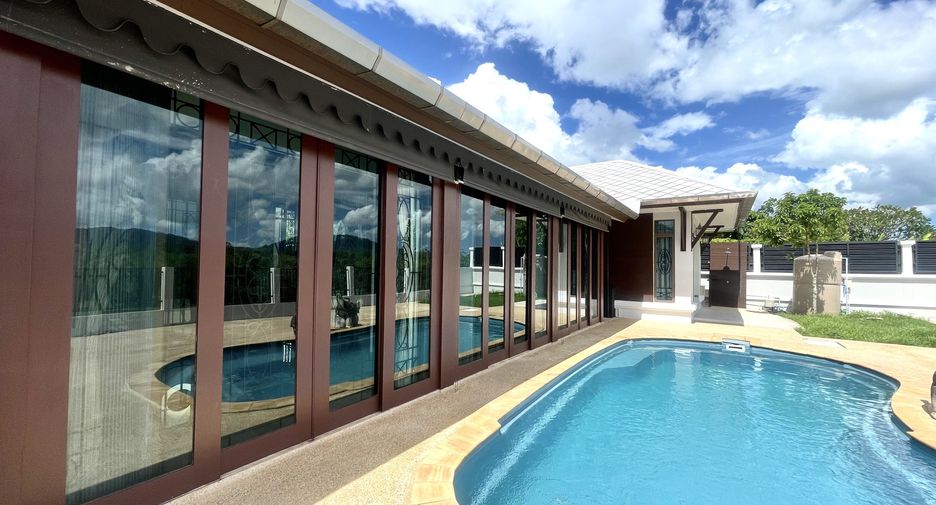 For sale 3 bedrooms villa in Thalang, Phuket
