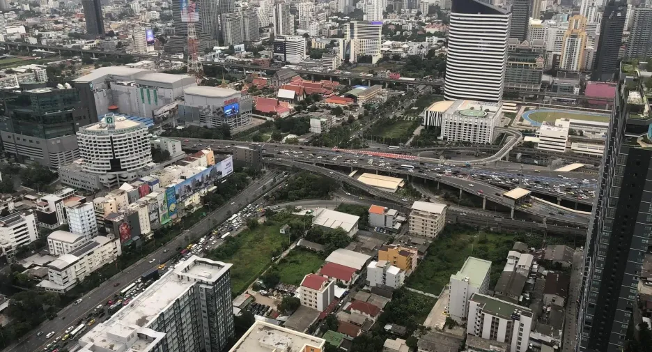 For sale 2 bedrooms condo in Huai Khwang, Bangkok