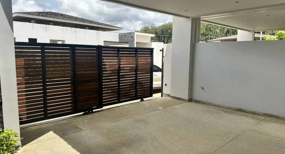 For sale 3 bedrooms villa in Thalang, Phuket