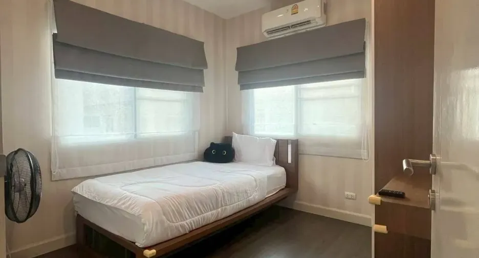 À louer 4 chambres maison à Mueang Phuket, Phuket