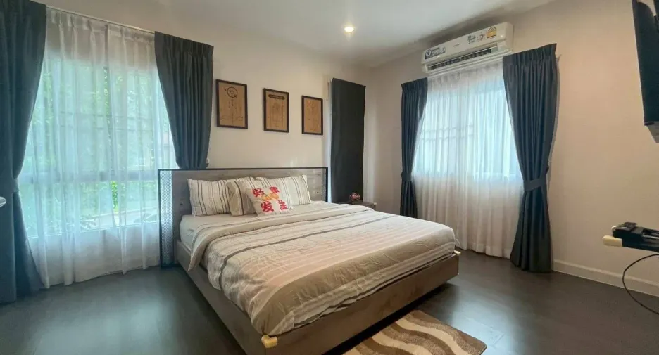 À louer 4 chambres maison à Mueang Phuket, Phuket