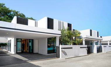 For rent 2 bedrooms villa in Mueang Phuket, Phuket