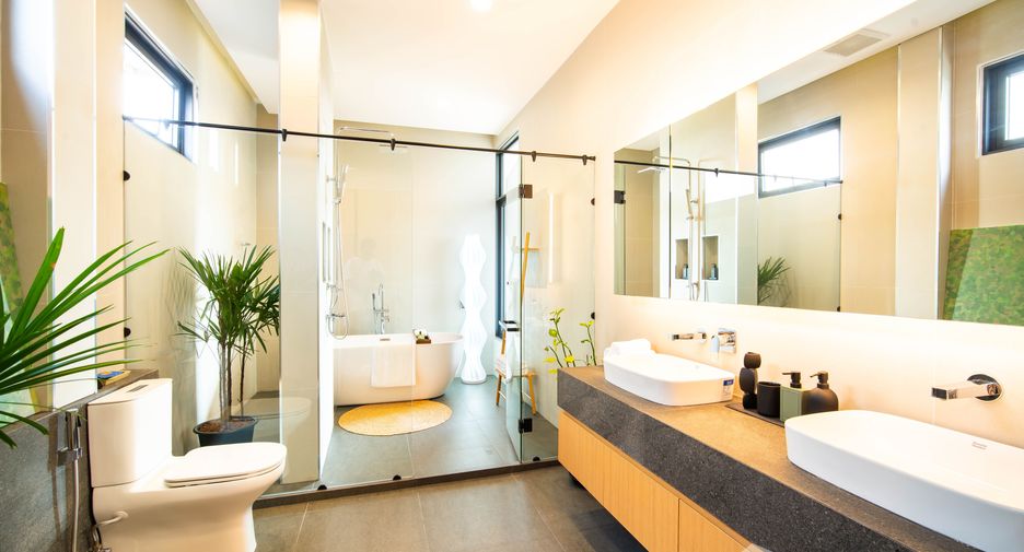 For rent 3 bedrooms villa in Mueang Phuket, Phuket