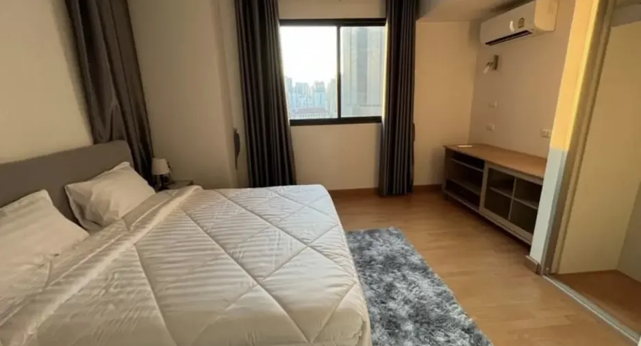 For sale 2 bedrooms condo in Watthana, Bangkok