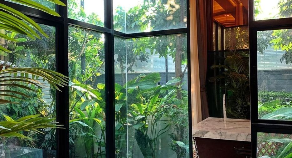 À vendre 3 chambres maison de ville à Suan Luang, Bangkok
