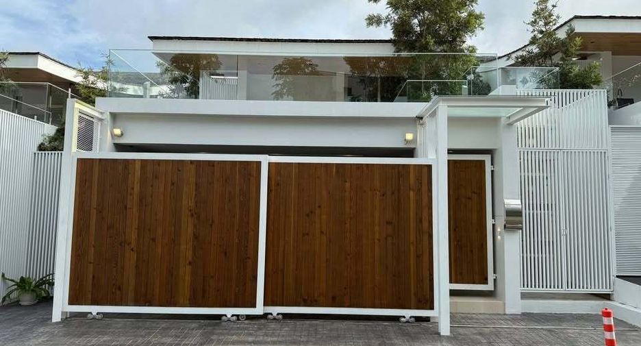 For sale 4 bedrooms villa in Thalang, Phuket