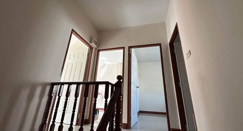 出售 和 出租 3 卧室 联排别墅 在 Krathum Baen, Samut Sakhon