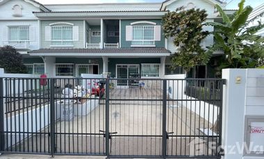 À vendre 2 chambres maison de ville à Phra Samut Chedi, Samut Prakan