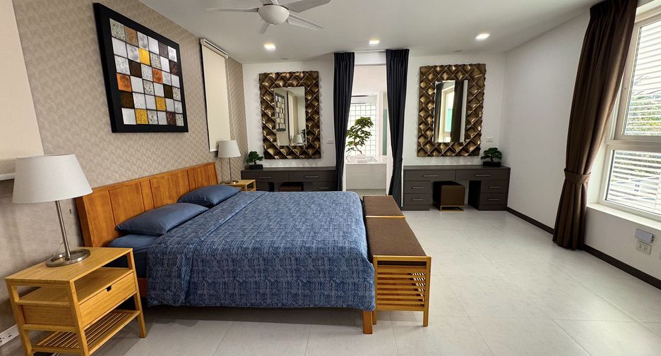 For rent 5 bedrooms villa in Mueang Phuket, Phuket