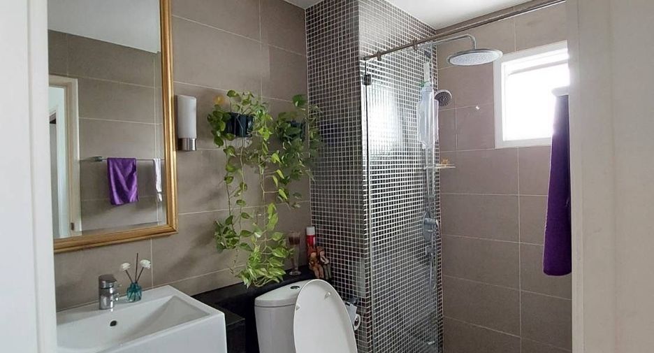 Wohnung zum Kauf mit 2 Zimmer in Huai Khwang, Bangkok