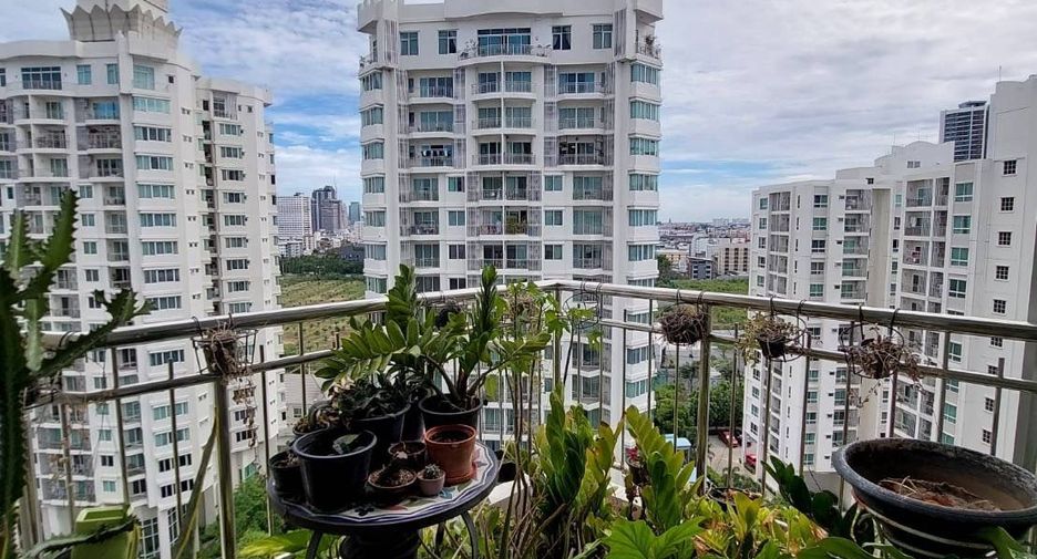 Wohnung zum Kauf mit 2 Zimmer in Huai Khwang, Bangkok