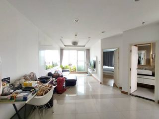 Wohnung zum Kauf mit 2 Zimmer in Huai Khwang, Bangkok
