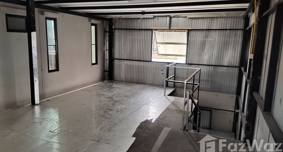 For sale 3 bedrooms townhouse in Prawet, Bangkok