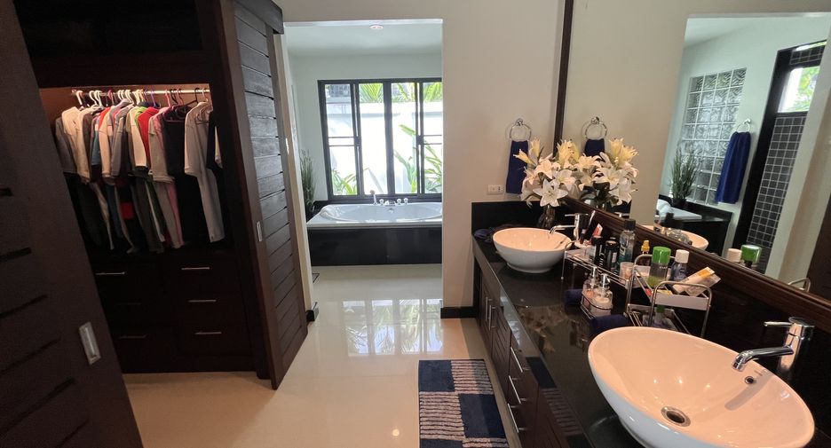 For sale 3 bedrooms villa in Thalang, Phuket