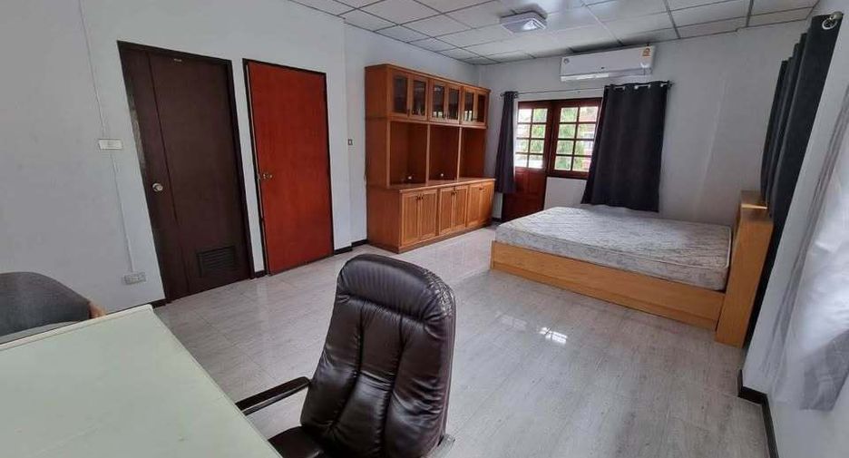 For rent 3 bedrooms house in Mueang Nonthaburi, Nonthaburi