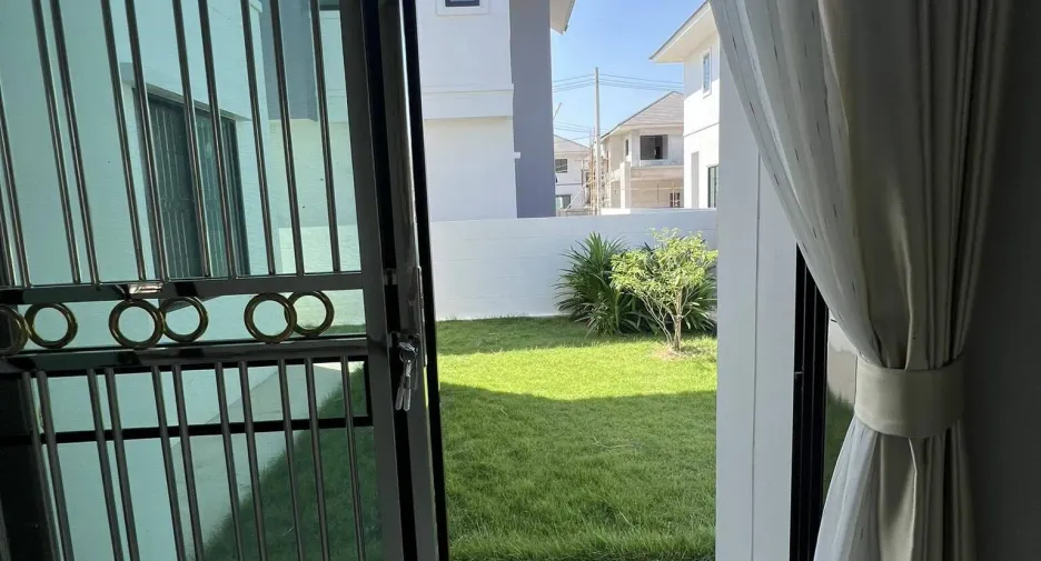 Haus zum Kauf mit 3 Zimmer in Changhan, Roi Et