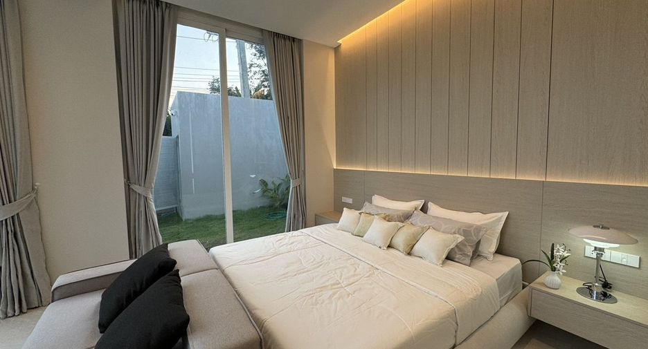 For rent 3 bedrooms villa in Mueang Phuket, Phuket