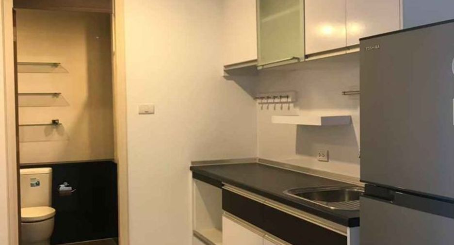 For sale 2 bedrooms condo in Yan Nawa, Bangkok