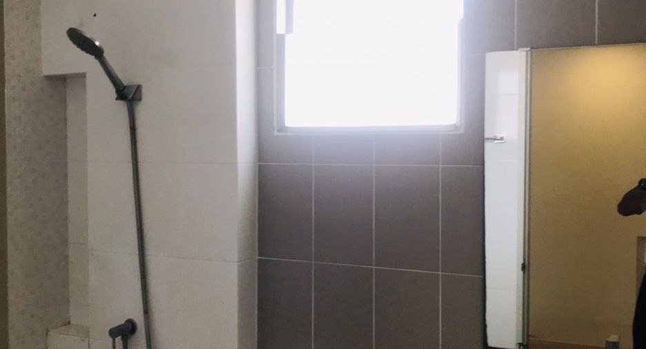 For sale 3 bedrooms townhouse in Mueang Chon Buri, Chonburi