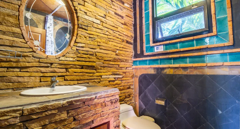 Haus zum Kauf mit 4 Zimmer in Mueang Phuket, Phuket